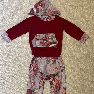 NWOT Toddler floral sweatsuit